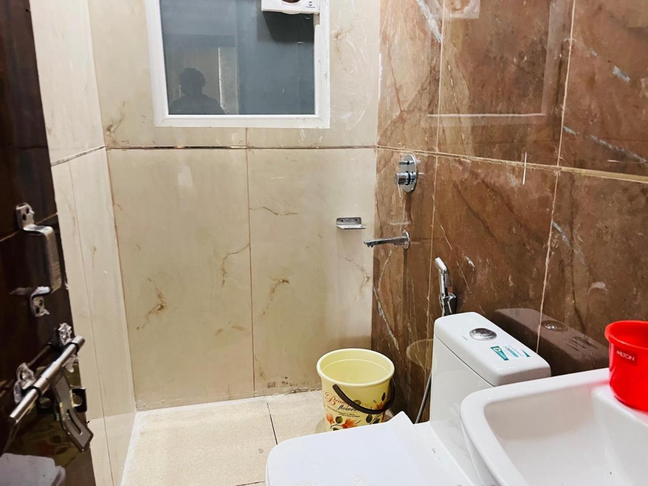 Hotel Kaushik Bhawan Rishīkesh Zewnętrze zdjęcie